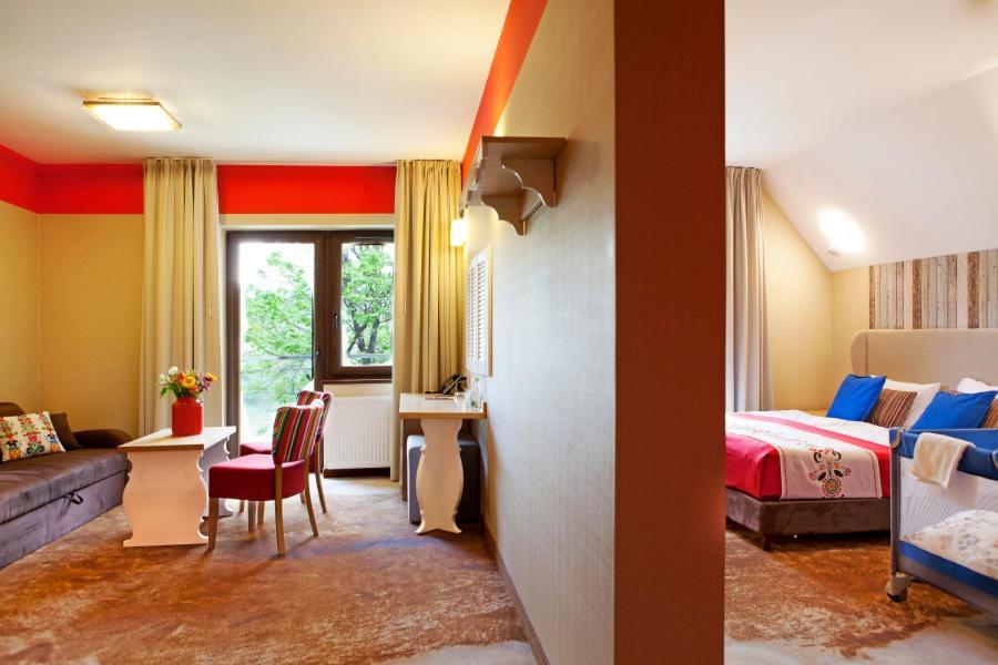 Hotel Piwniczna Spa&Conference Ngoại thất bức ảnh