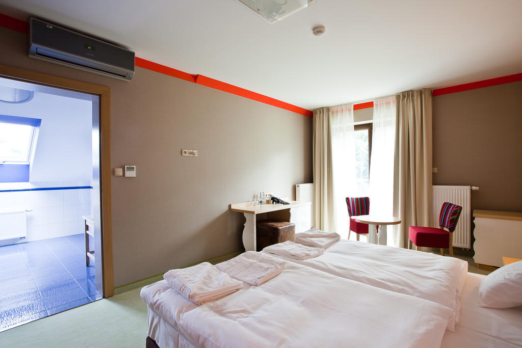 Hotel Piwniczna Spa&Conference Ngoại thất bức ảnh